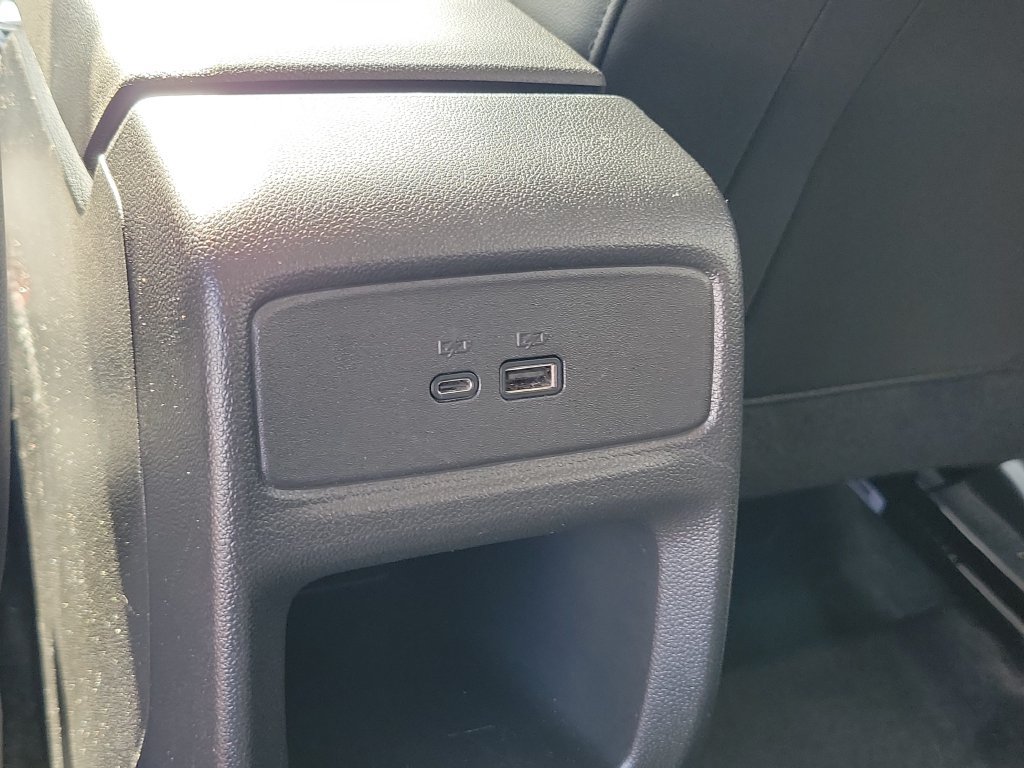 Used 2024 Chevrolet Trax LT w/ LT Convenience Package FWD image 29