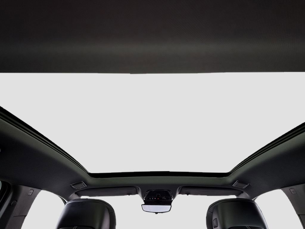 New 2026 Cadillac Optiq Luxury 1 image 23