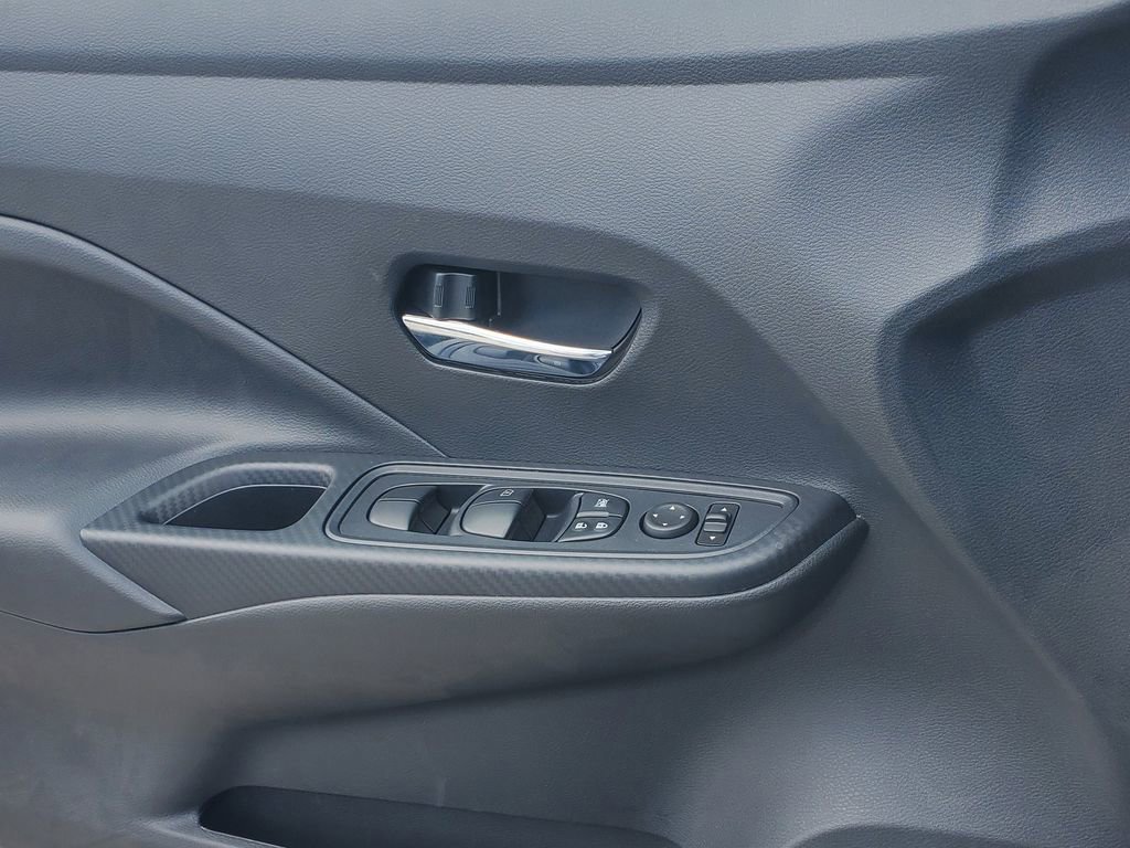 New 2025 Nissan Versa SV image 16