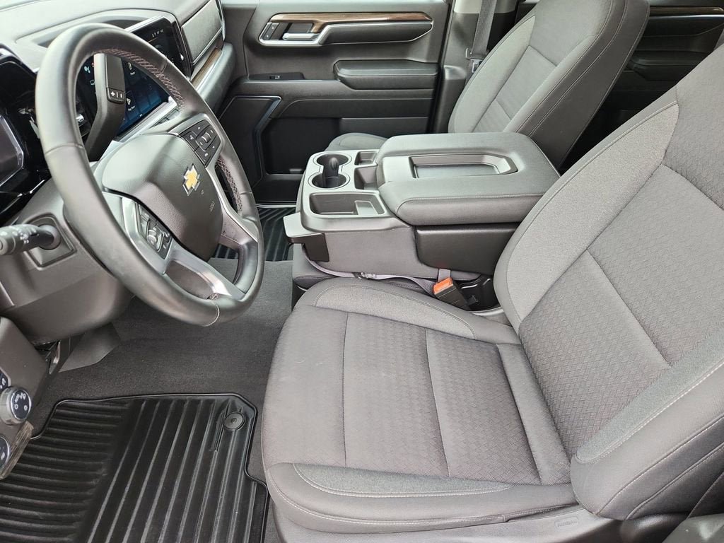 Used 2023 Chevrolet Silverado 1500 LT AWD/4WD image 9