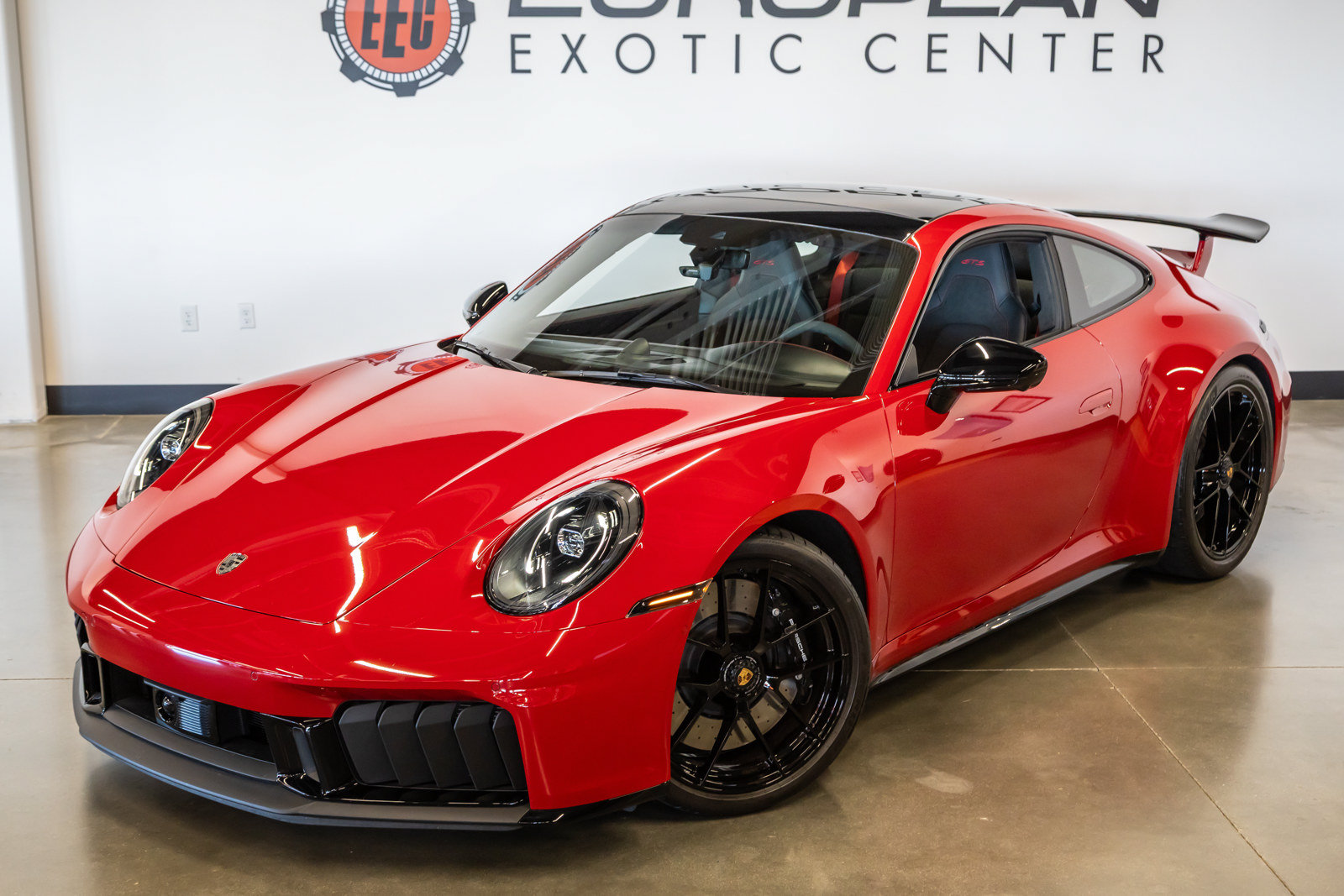 Used 2025 Porsche 911 Carrera GTS RWD image 6