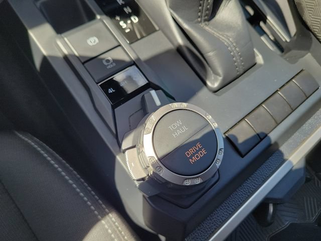Used 2024 Toyota Tacoma TRD Sport AWD/4WD image 31