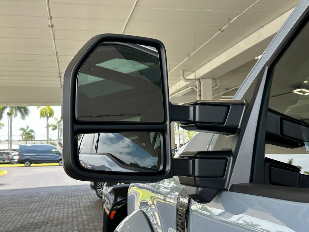 New 2026 Ford F250 Lariat w/ Black Appearance Package AWD/4WD image 18