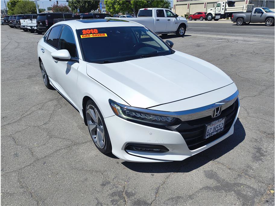 Used 2018 Honda Accord Touring image 2