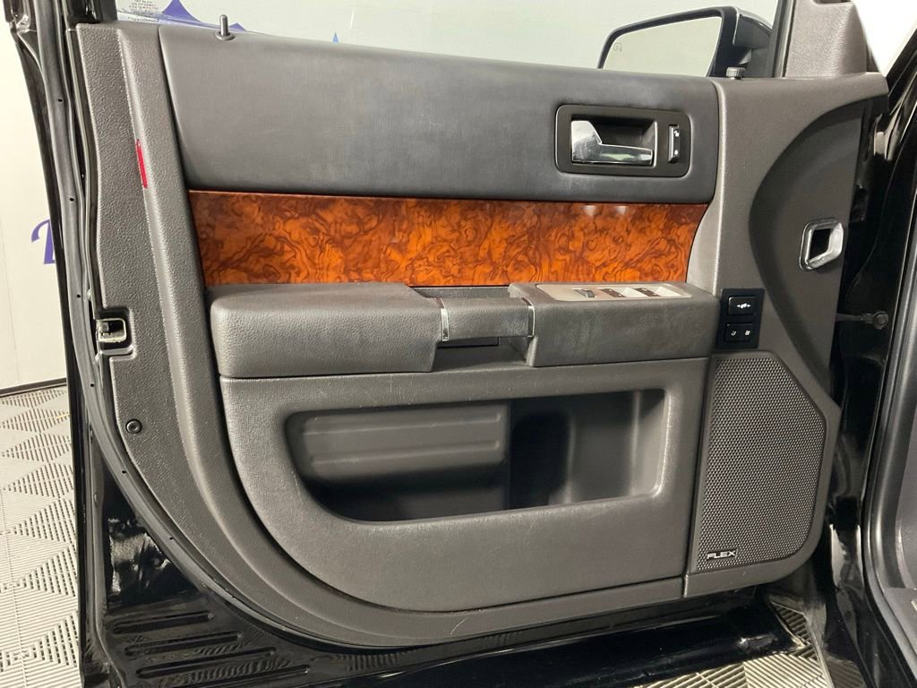 Used 2012 Ford Flex Limited w/ Equipment Group Order Code AWD/4WD image 12