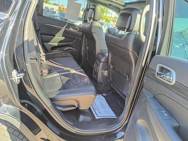 Used 2022 Jeep Grand Cherokee Laredo X image 17