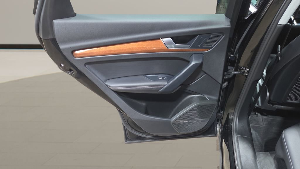 Used 2023 Audi Q5 2.0T Premium Plus image 17