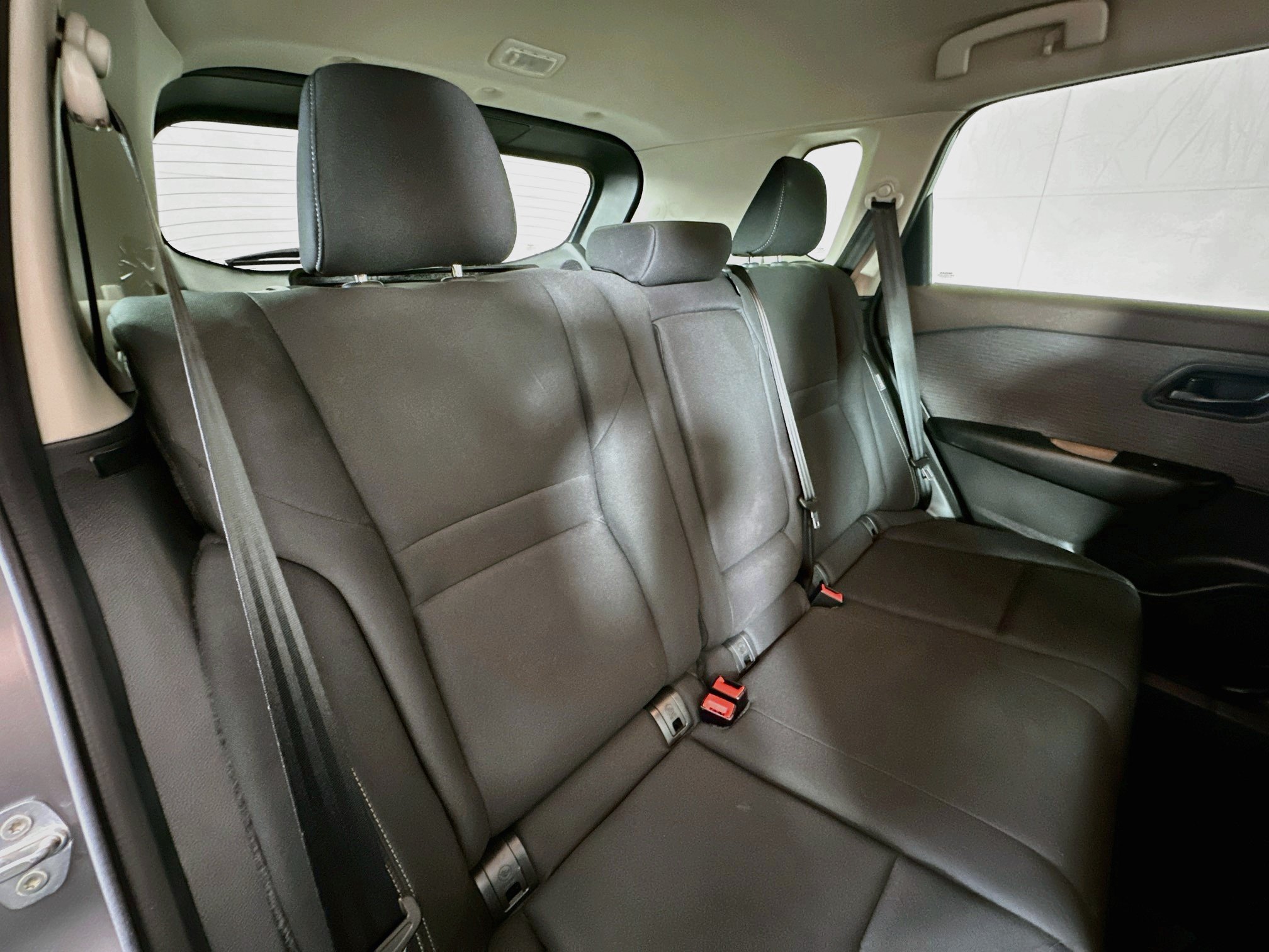 Used 2023 Nissan Rogue S AWD/4WD image 24