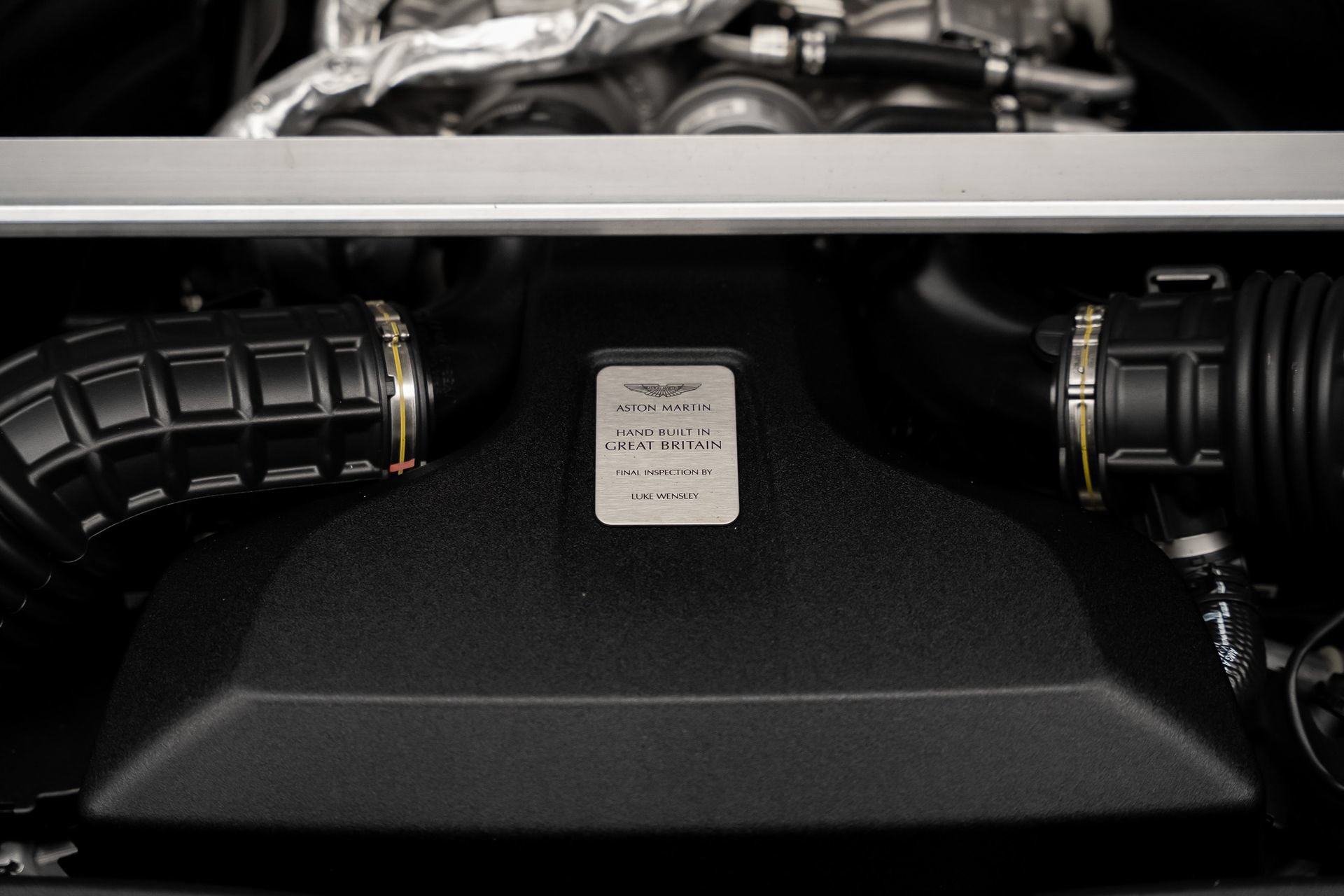 Used 2023 Aston Martin V8 Vantage Roadster RWD image 69