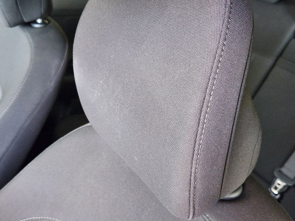 Certified 2025 Hyundai Kona SE image 14