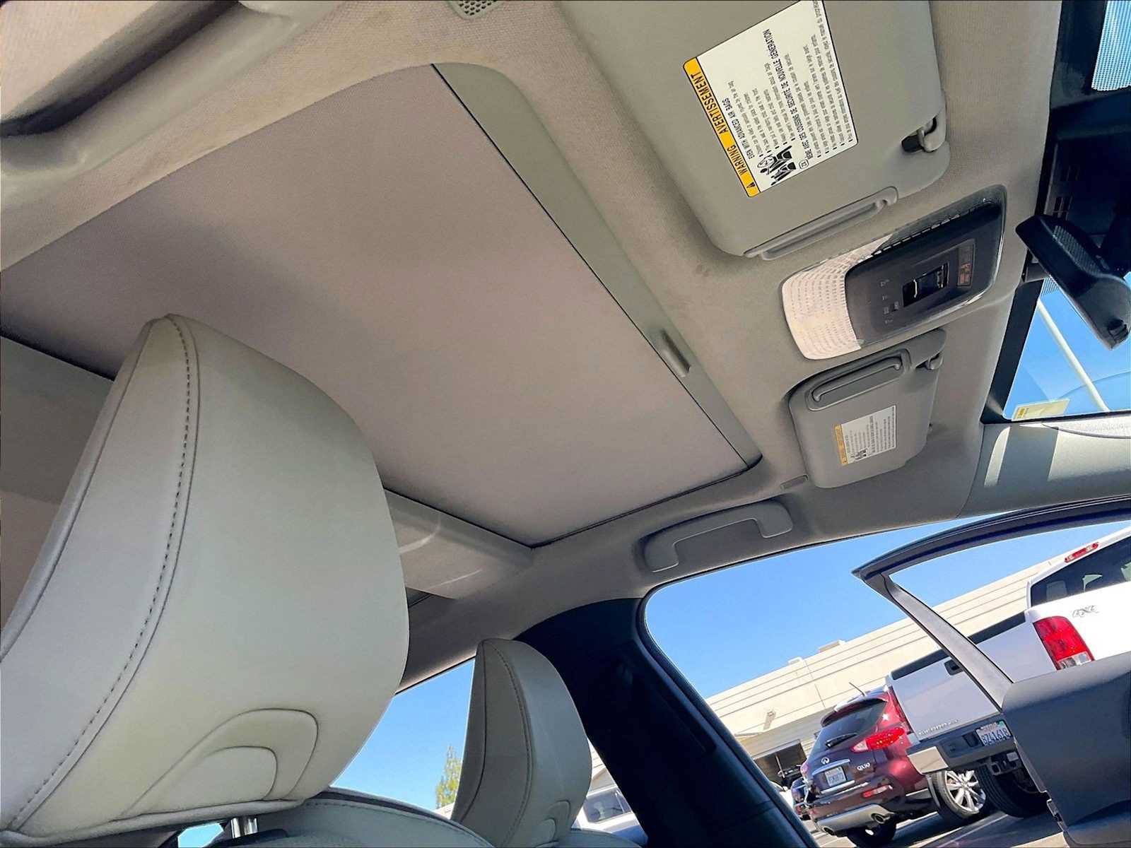 Used 2024 Toyota Prius XLE FWD image 23