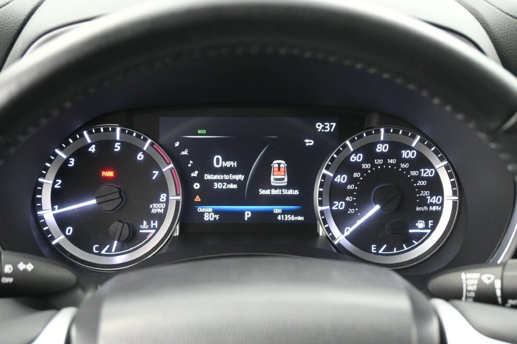 Used 2023 Toyota Highlander XSE FWD image 8