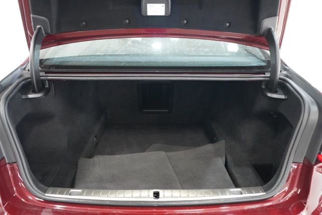 Used 2021 BMW 740i xDrive w/ M Sport Package image 34