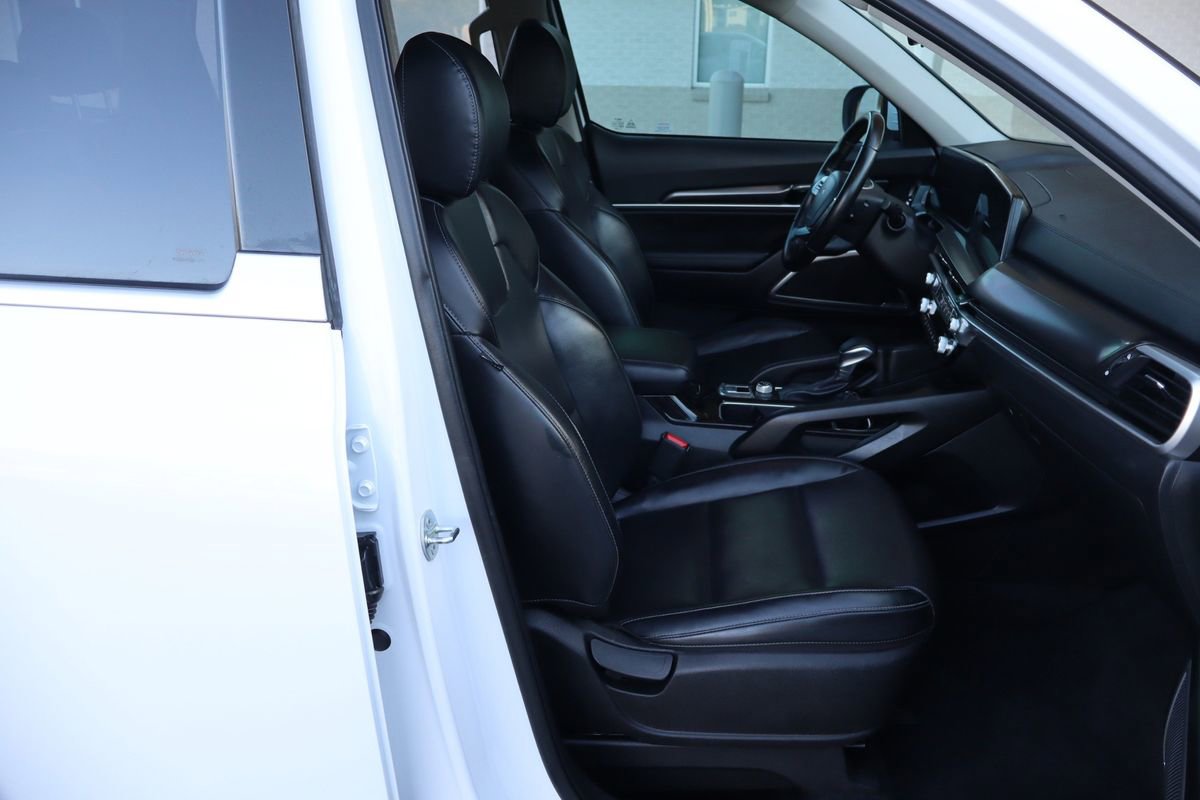 Used 2023 Kia Telluride LX image 24