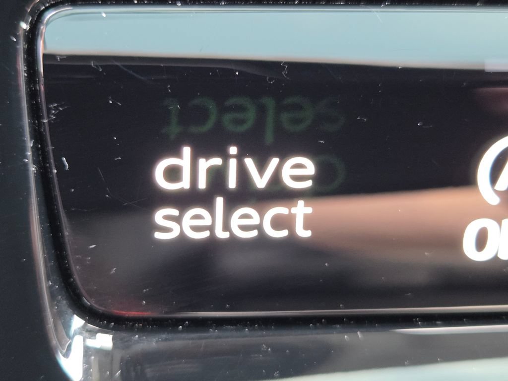 Certified 2025 Audi Q5 Prestige AWD/4WD image 37