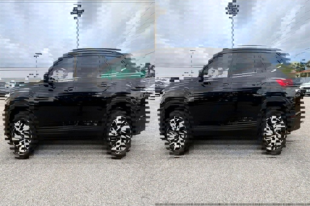 New 2026 Volkswagen Atlas SE image 8