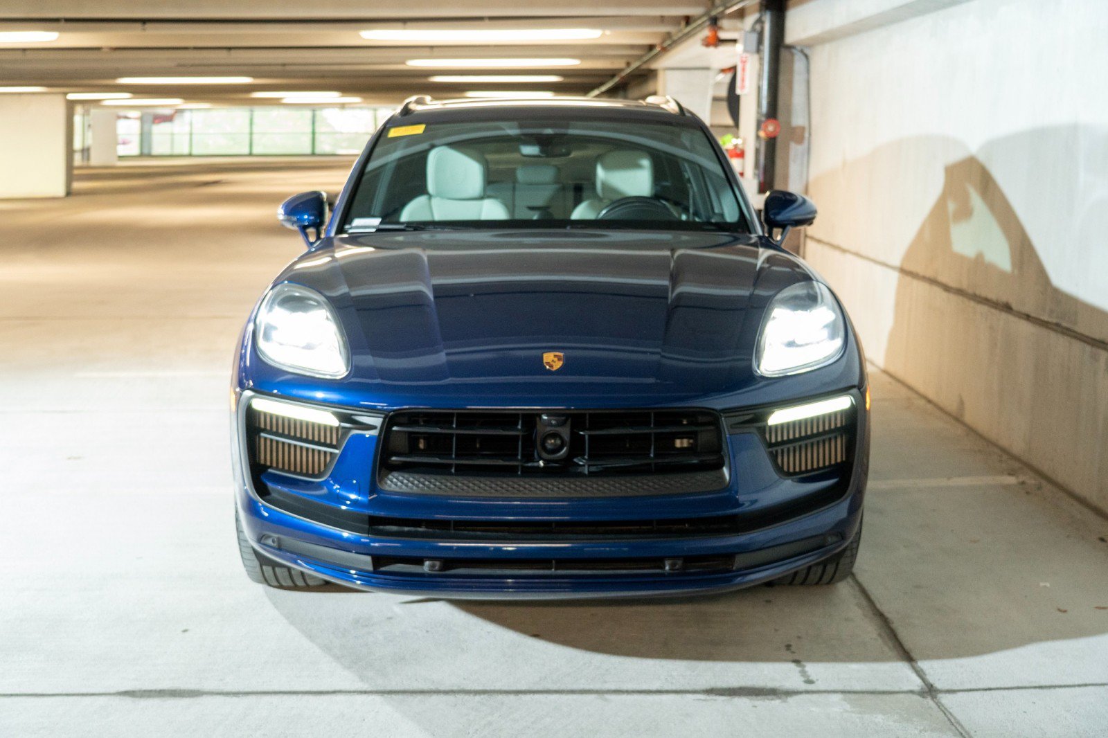 Certified 2023 Porsche Macan S AWD/4WD image 6