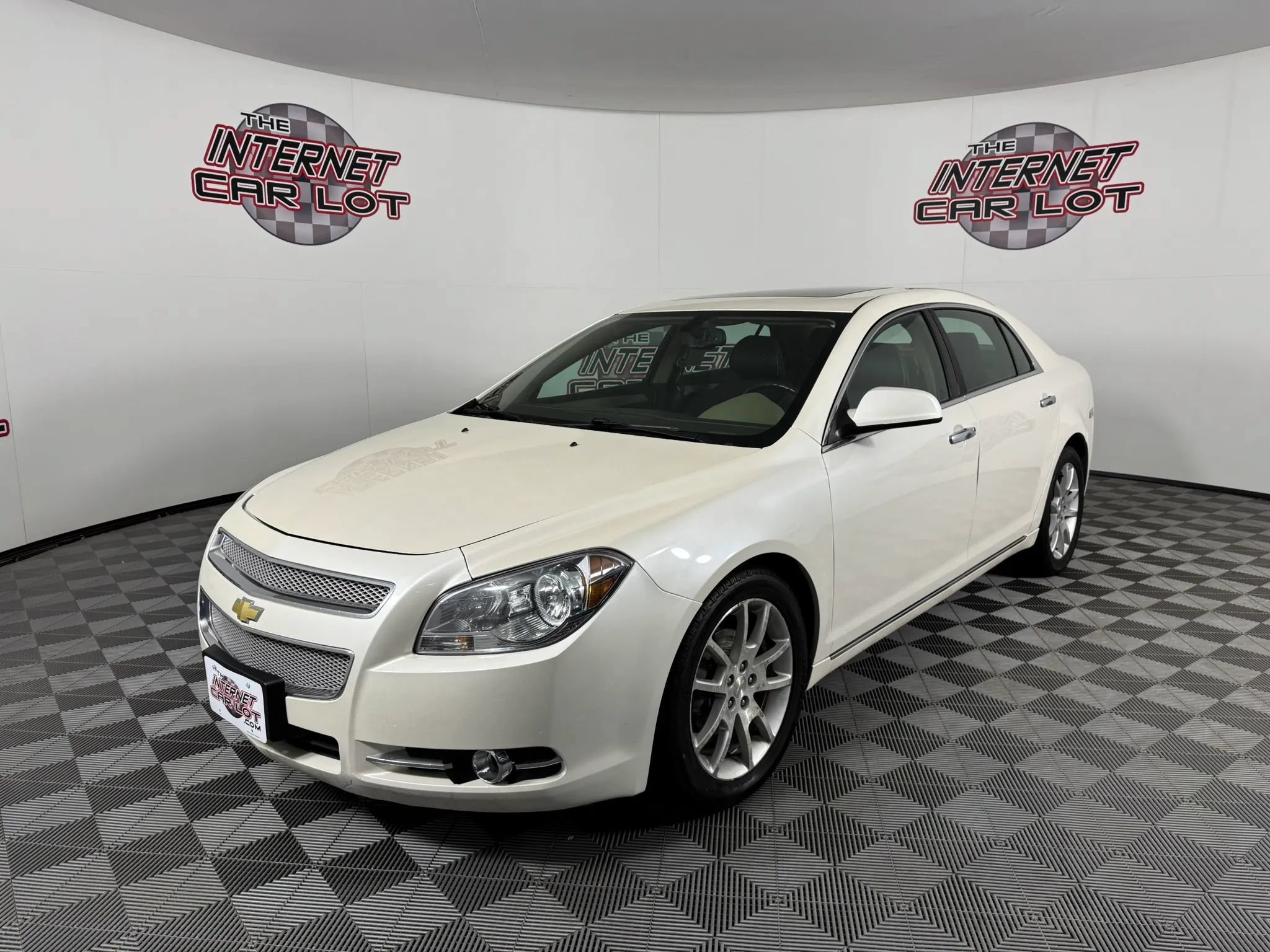 Used 2012 Chevrolet Malibu LTZ FWD image 3