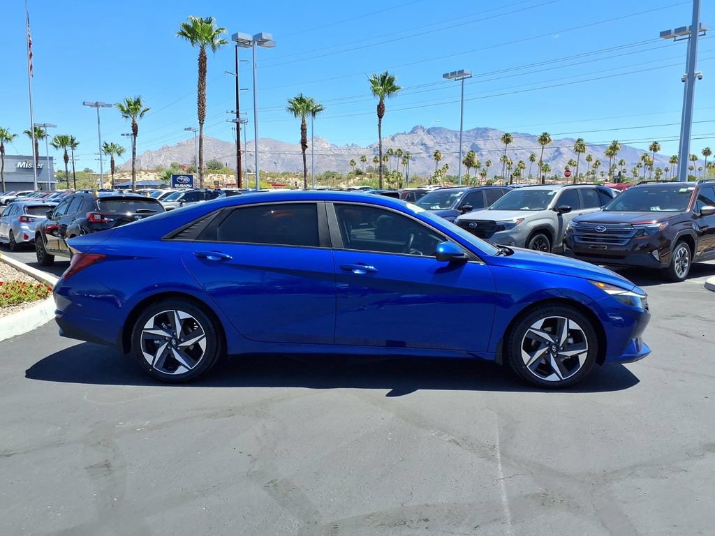 Used 2023 Hyundai Elantra SEL w/ Convenience Package FWD image 9
