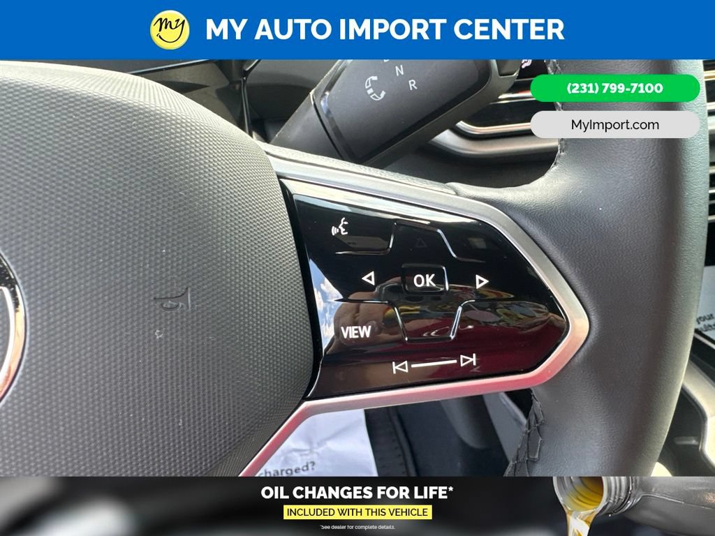 Used 2025 Volkswagen ID.4 Pro AWD/4WD image 17