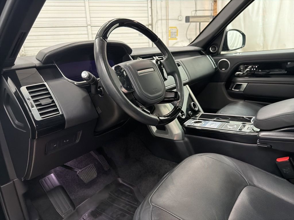 Used 2019 Land Rover Range Rover HSE image 12