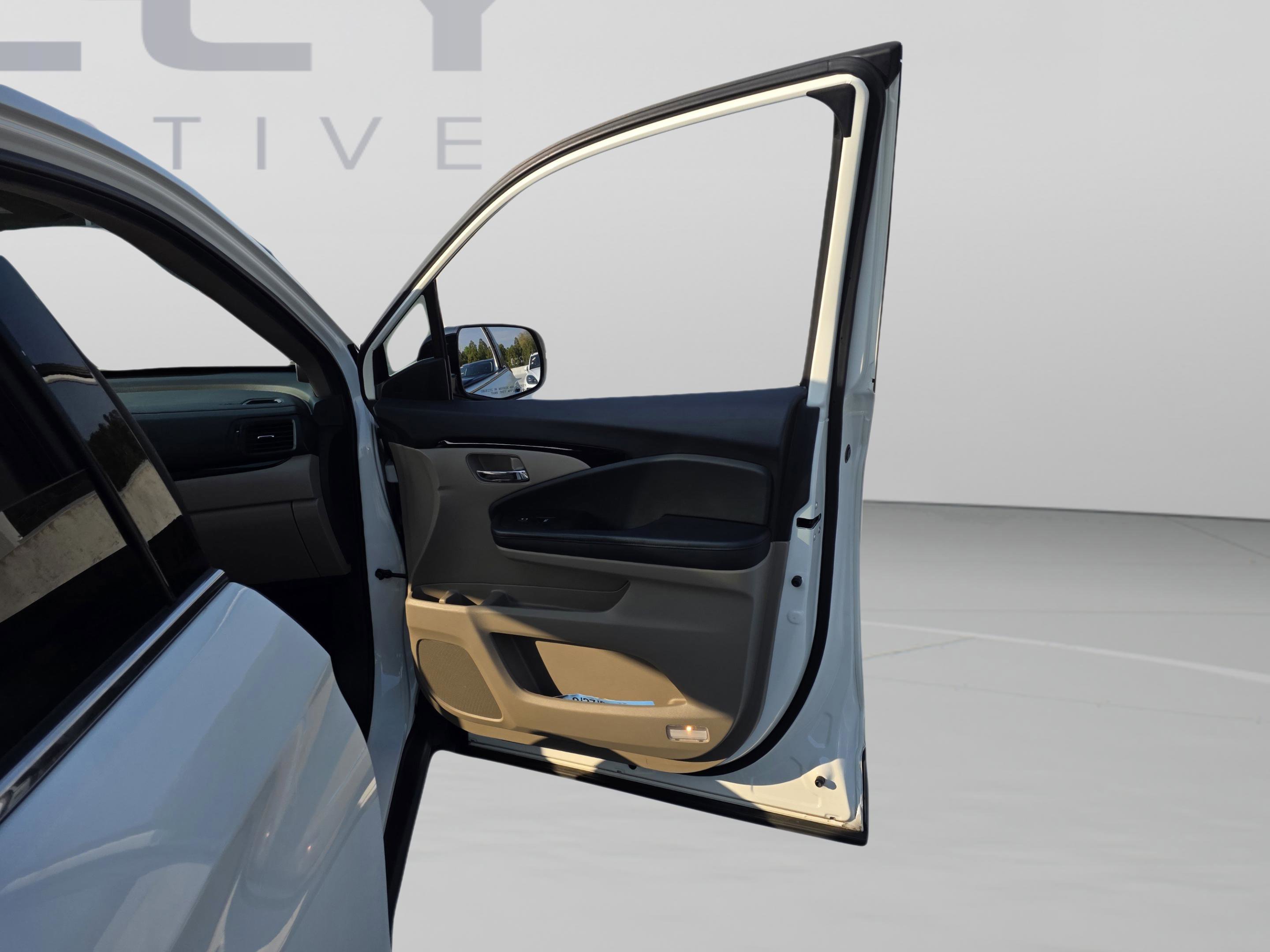 Used 2019 Honda Pilot Touring image 29