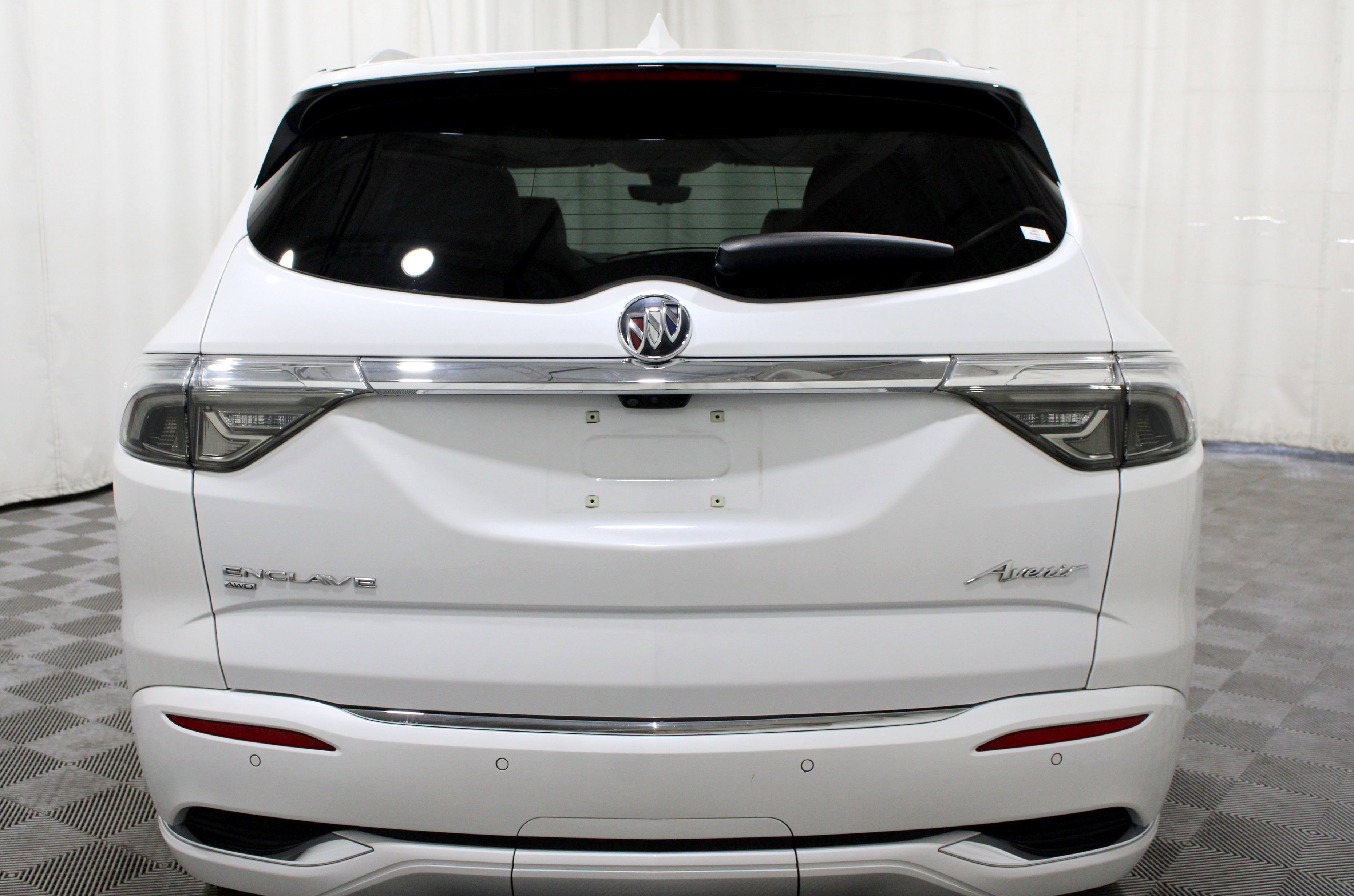 Used 2022 Buick Enclave Avenir w/ Avenir Technology Package AWD/4WD image 27