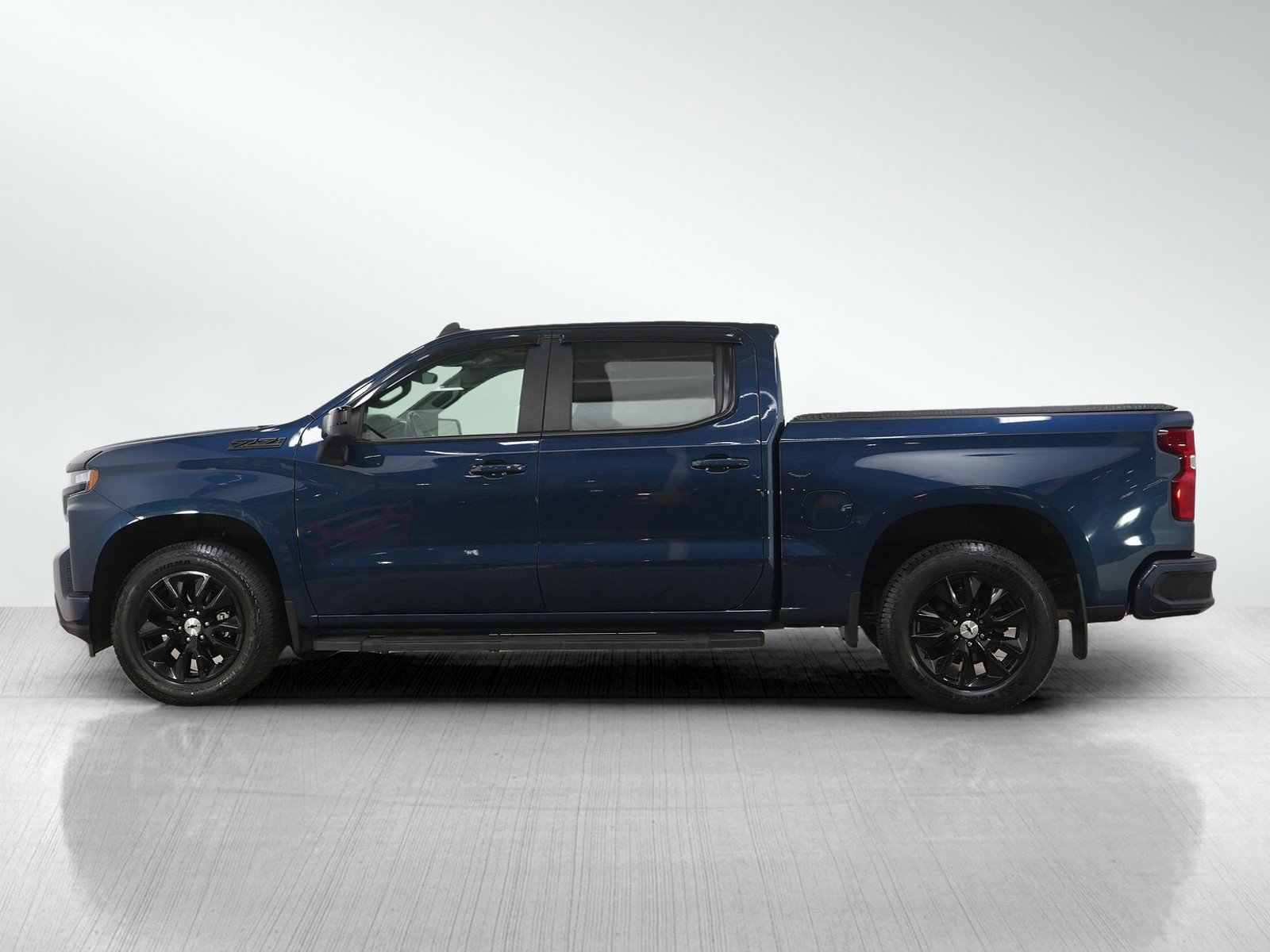 Used 2022 Chevrolet Silverado 1500 RST AWD/4WD image 2