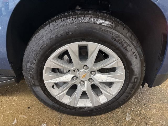 New 2026 Chevrolet Suburban Premier image 9