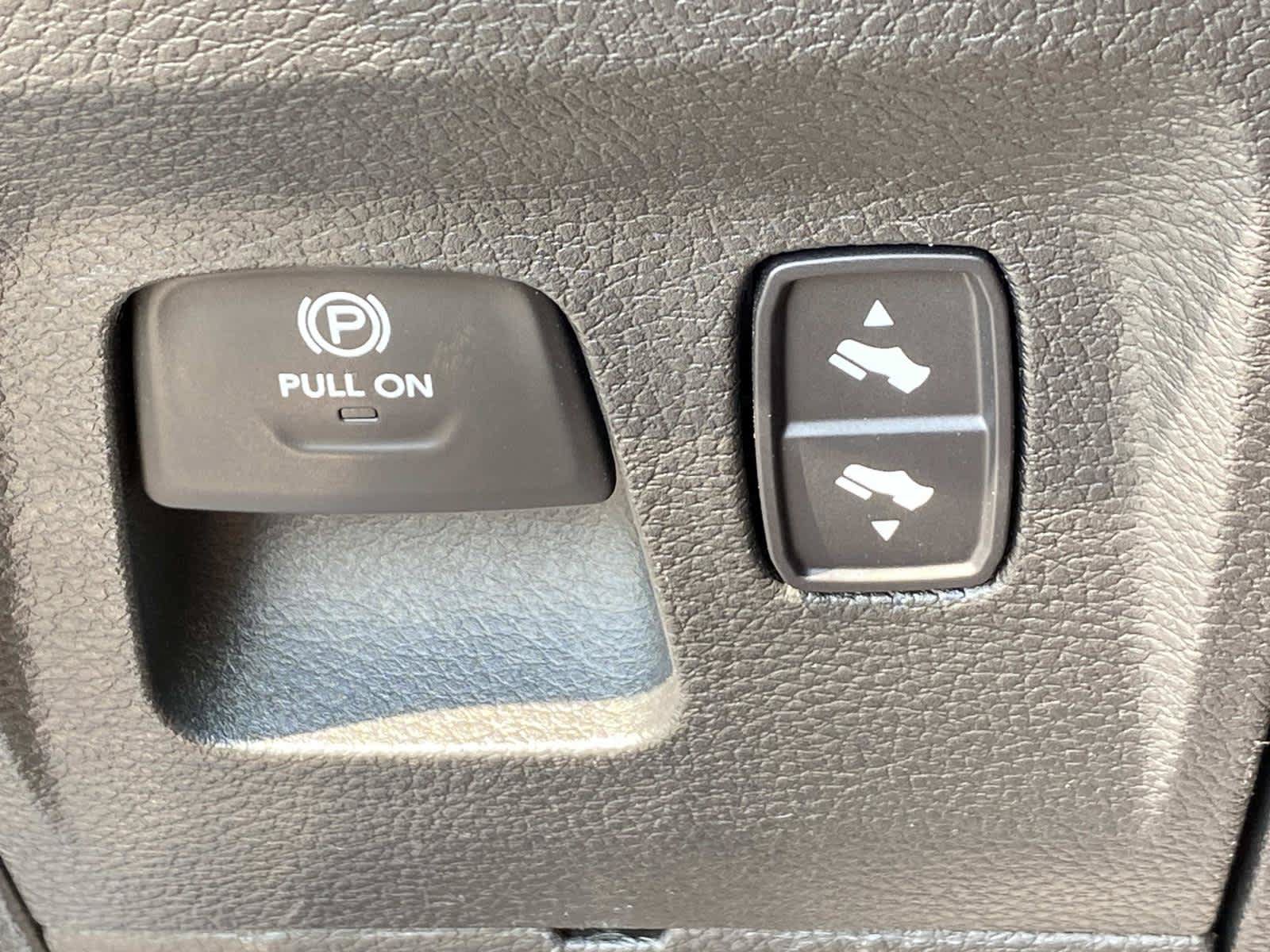 Used 2023 RAM 1500 Laramie AWD/4WD image 24