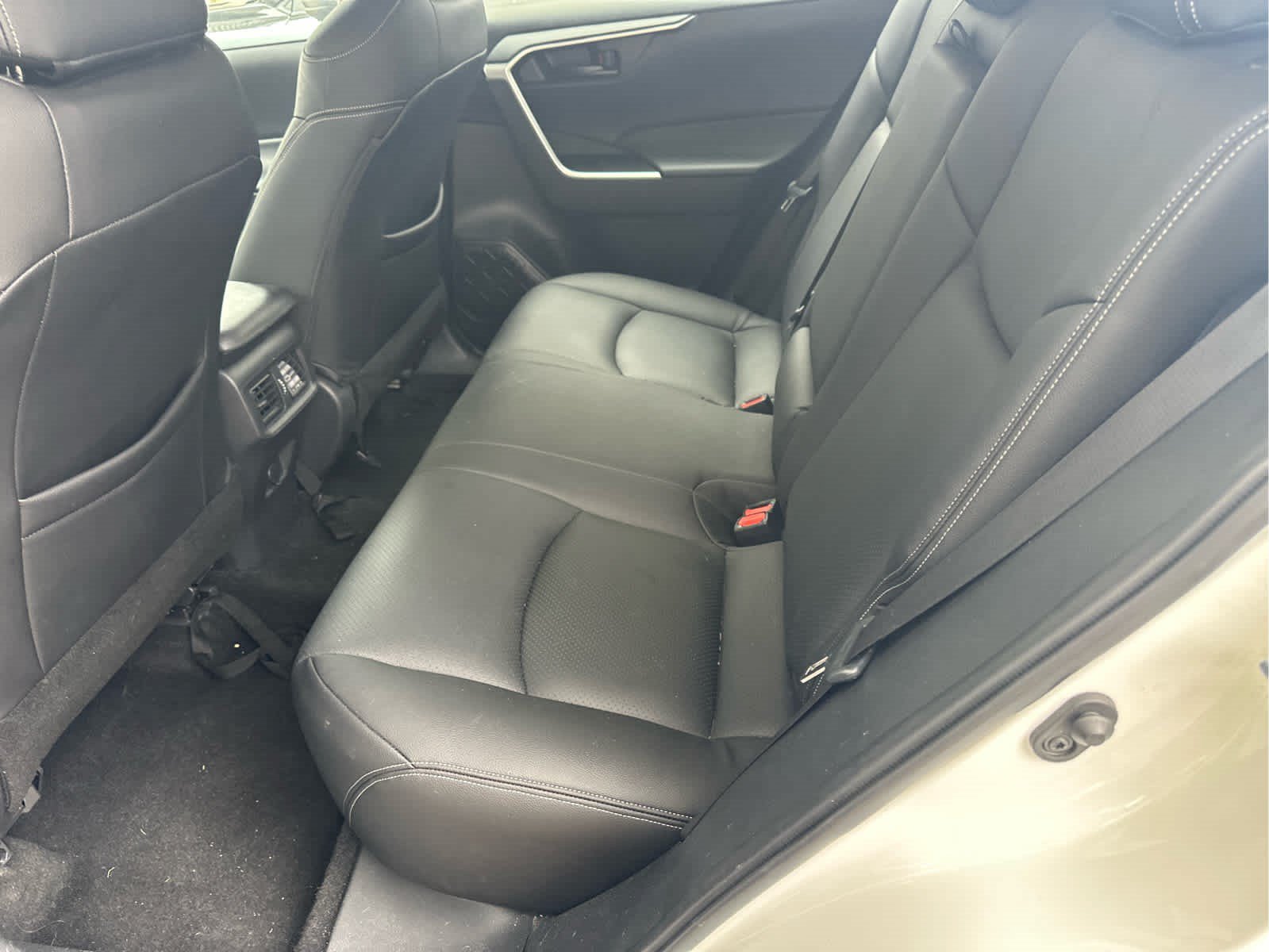 Used 2024 Toyota RAV4 LE AWD/4WD image 6