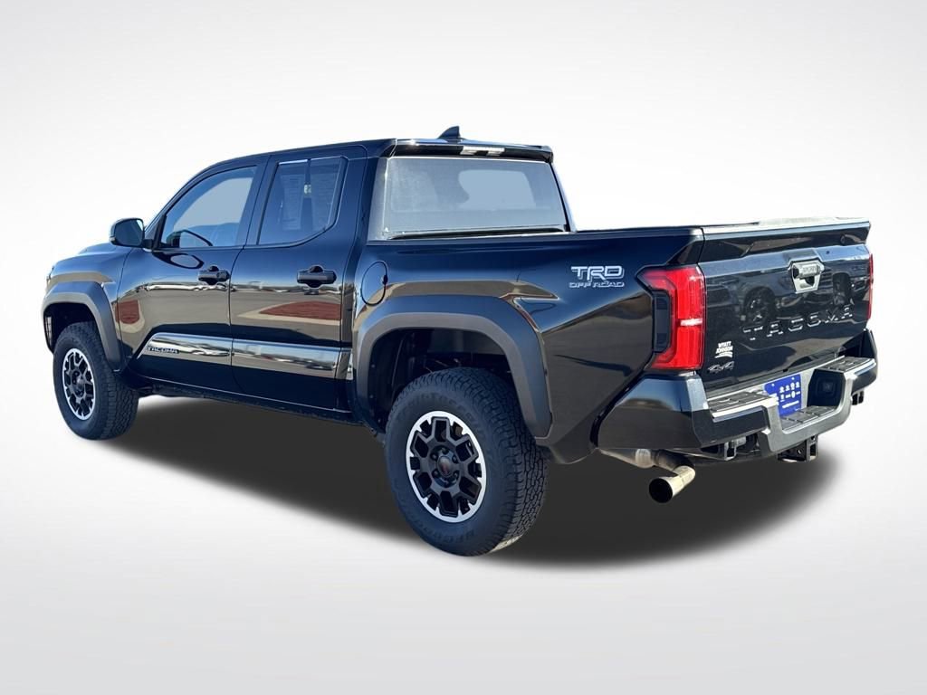 Used 2024 Toyota Tacoma TRD Off-Road image 3