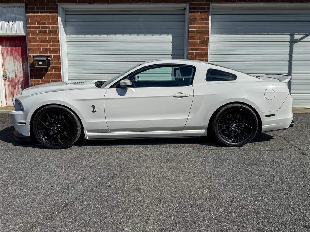 Used 2013 Ford Mustang Shelby GT500 RWD image 20