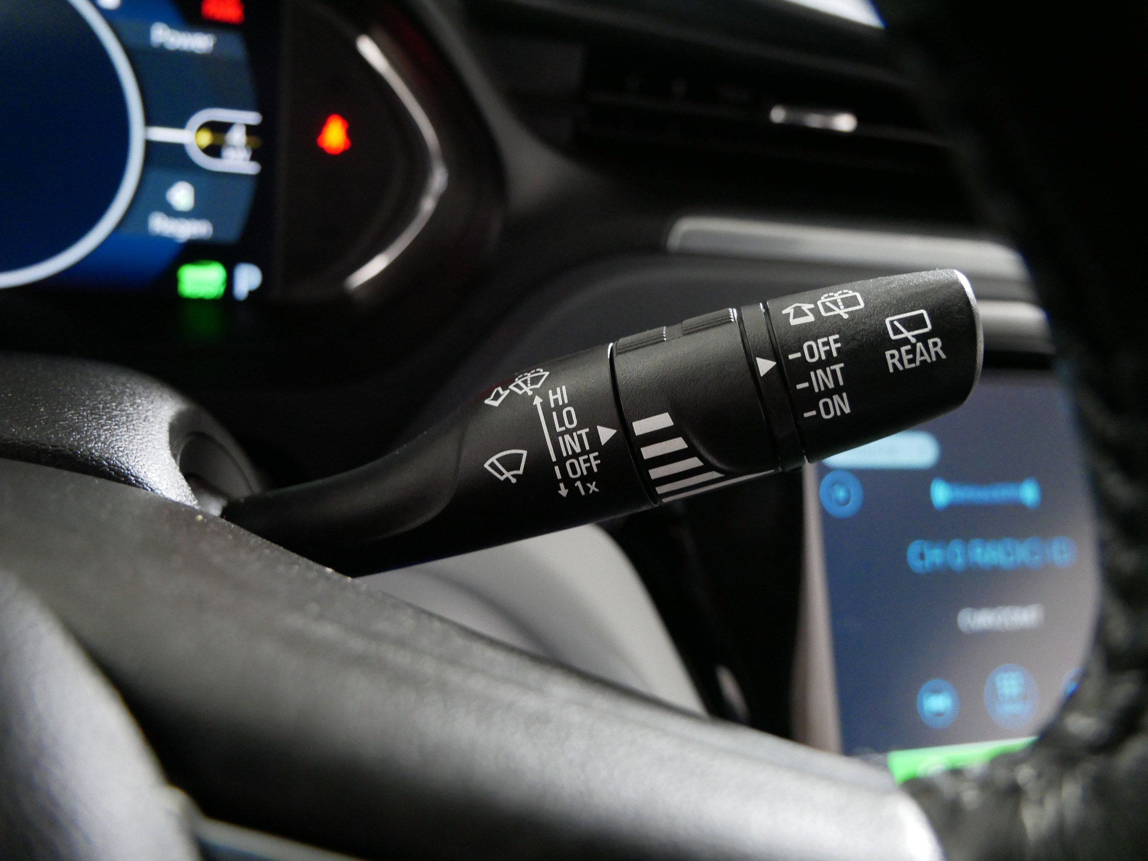 Used 2019 Chevrolet Bolt Premier w/ Infotainment Package image 31