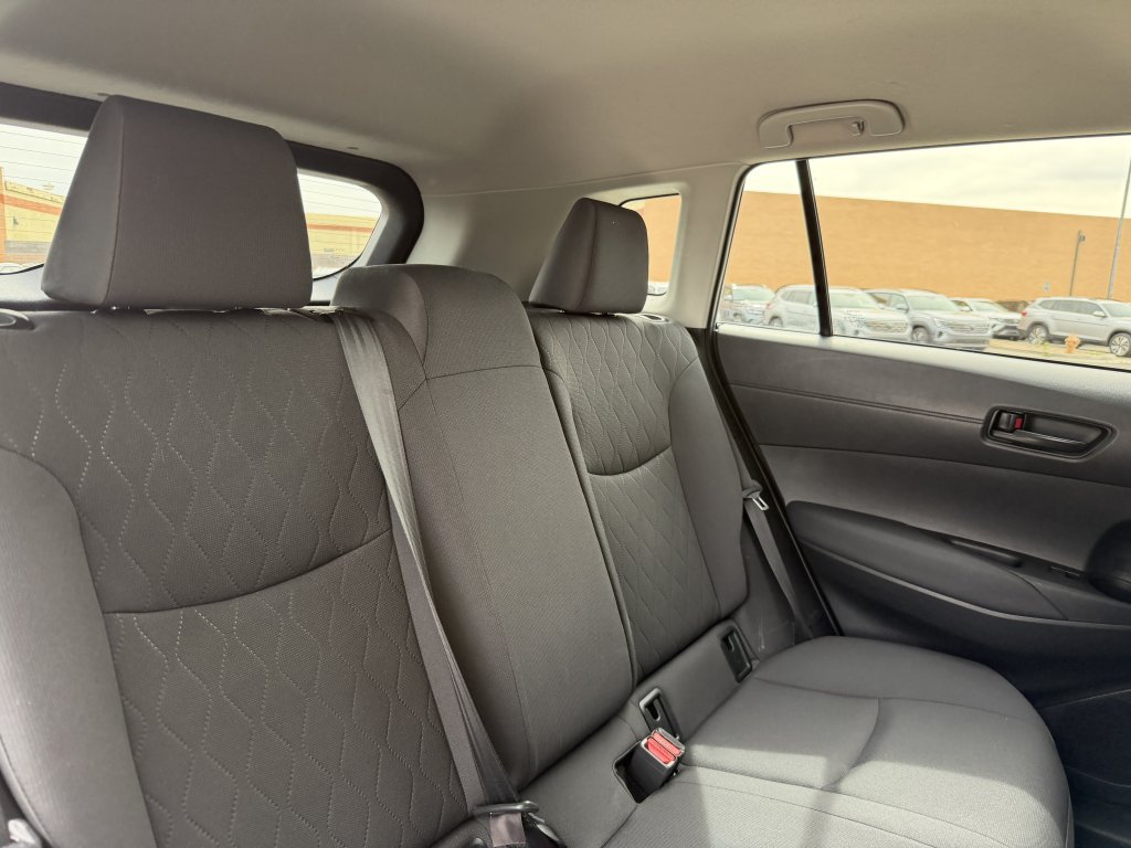 Used 2023 Toyota Corolla Cross LE AWD/4WD image 36