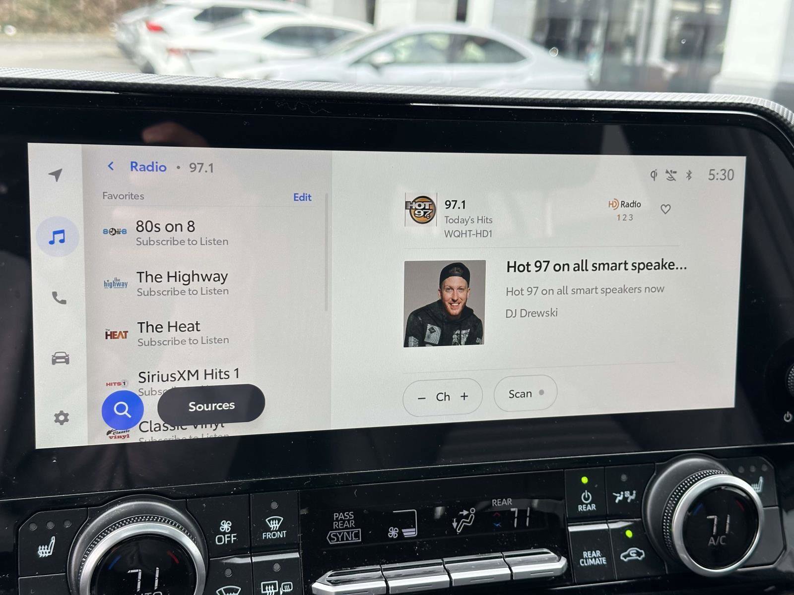 Used 2025 Toyota Highlander XSE image 28