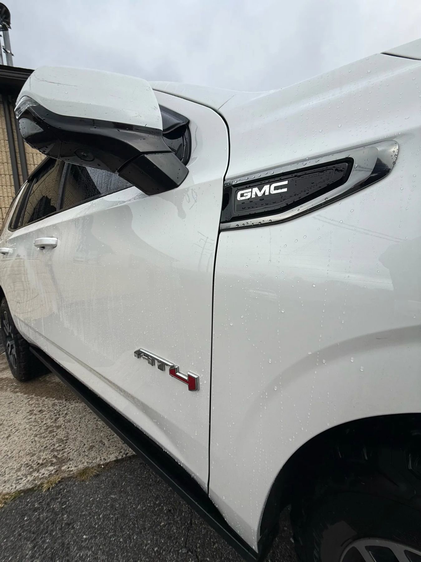 Used 2021 GMC Yukon AT4 w/ AT4 Premium Package image 13