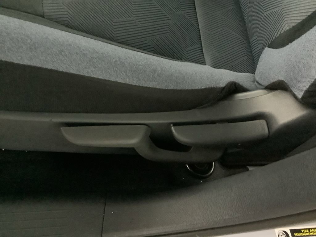 Used 2025 Nissan Versa SV w/ Trunk Package image 25