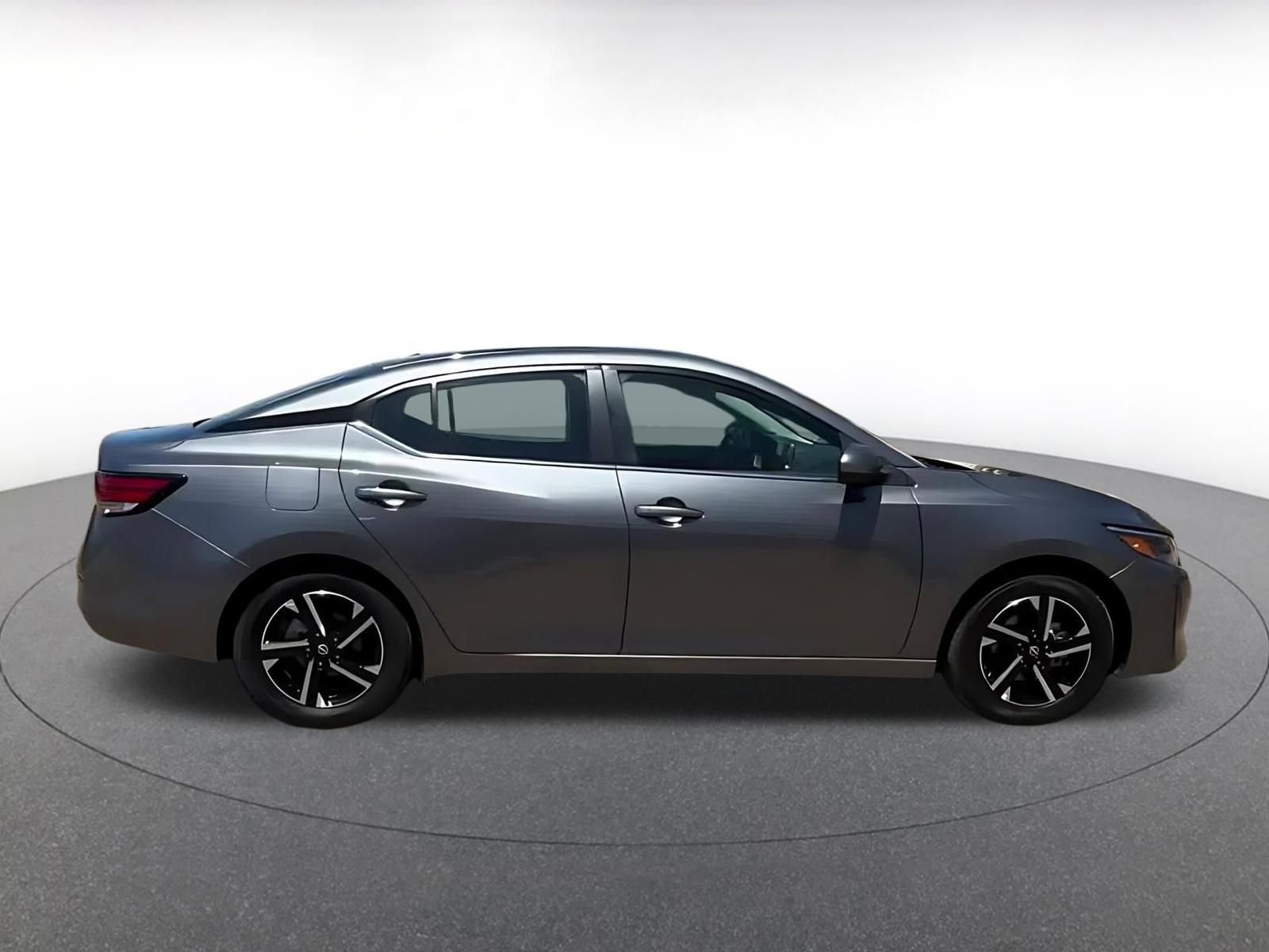 Used 2025 Nissan Sentra SV FWD image 16