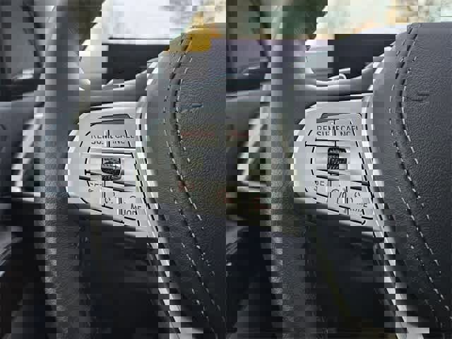 Used 2024 BMW X7 xDrive40i image 25