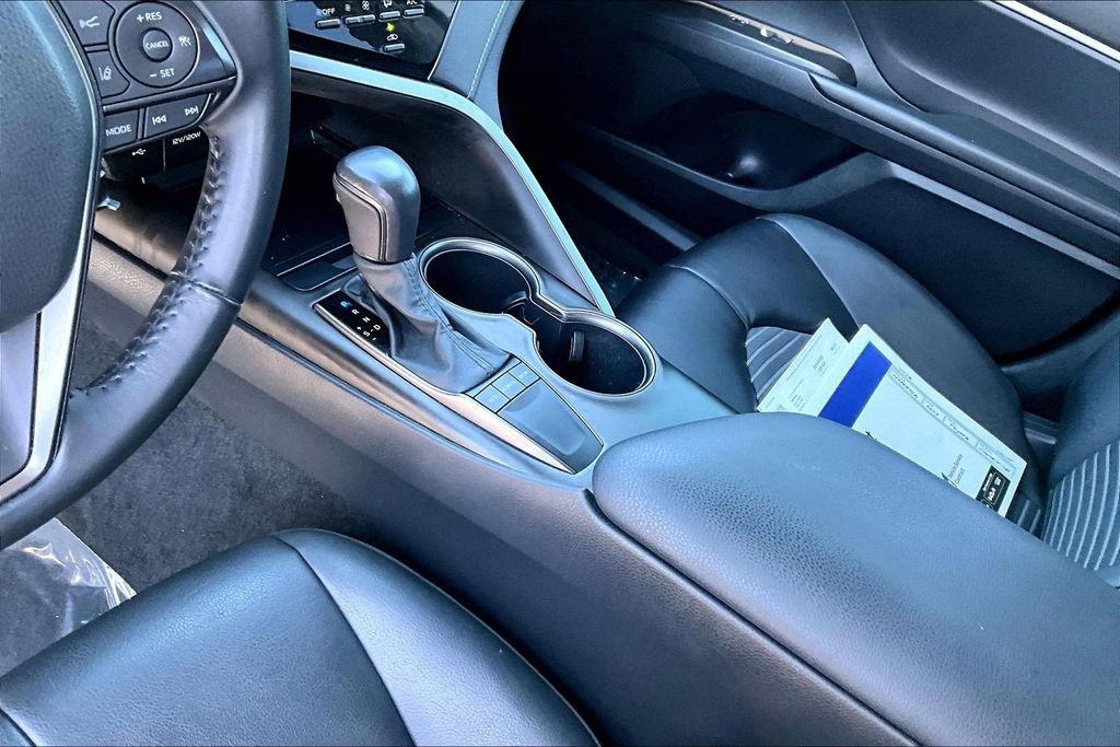 Used 2023 Toyota Camry SE image 10