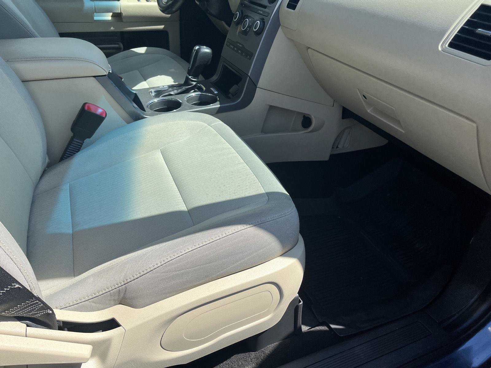 Used 2019 Ford Flex SE FWD image 16