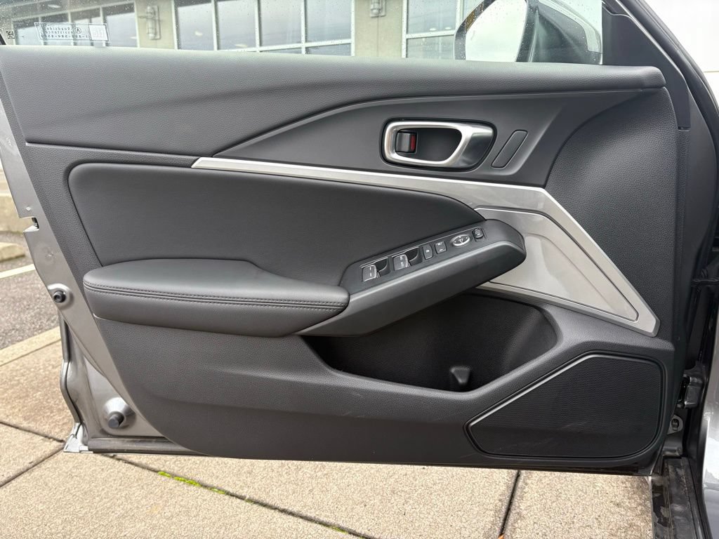 New 2025 Acura Integra FWD image 11