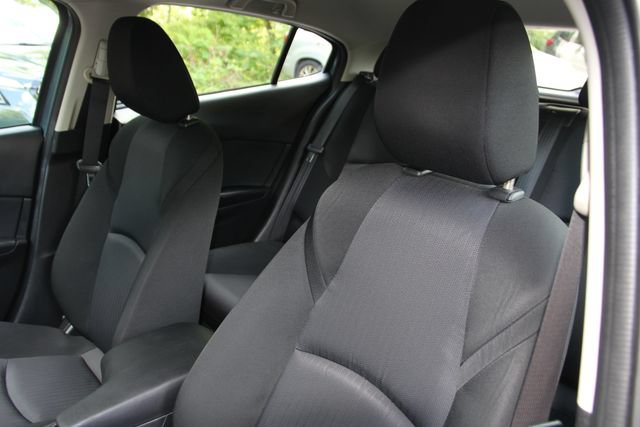 Used 2014 MAZDA MAZDA3 i Sport FWD image 18