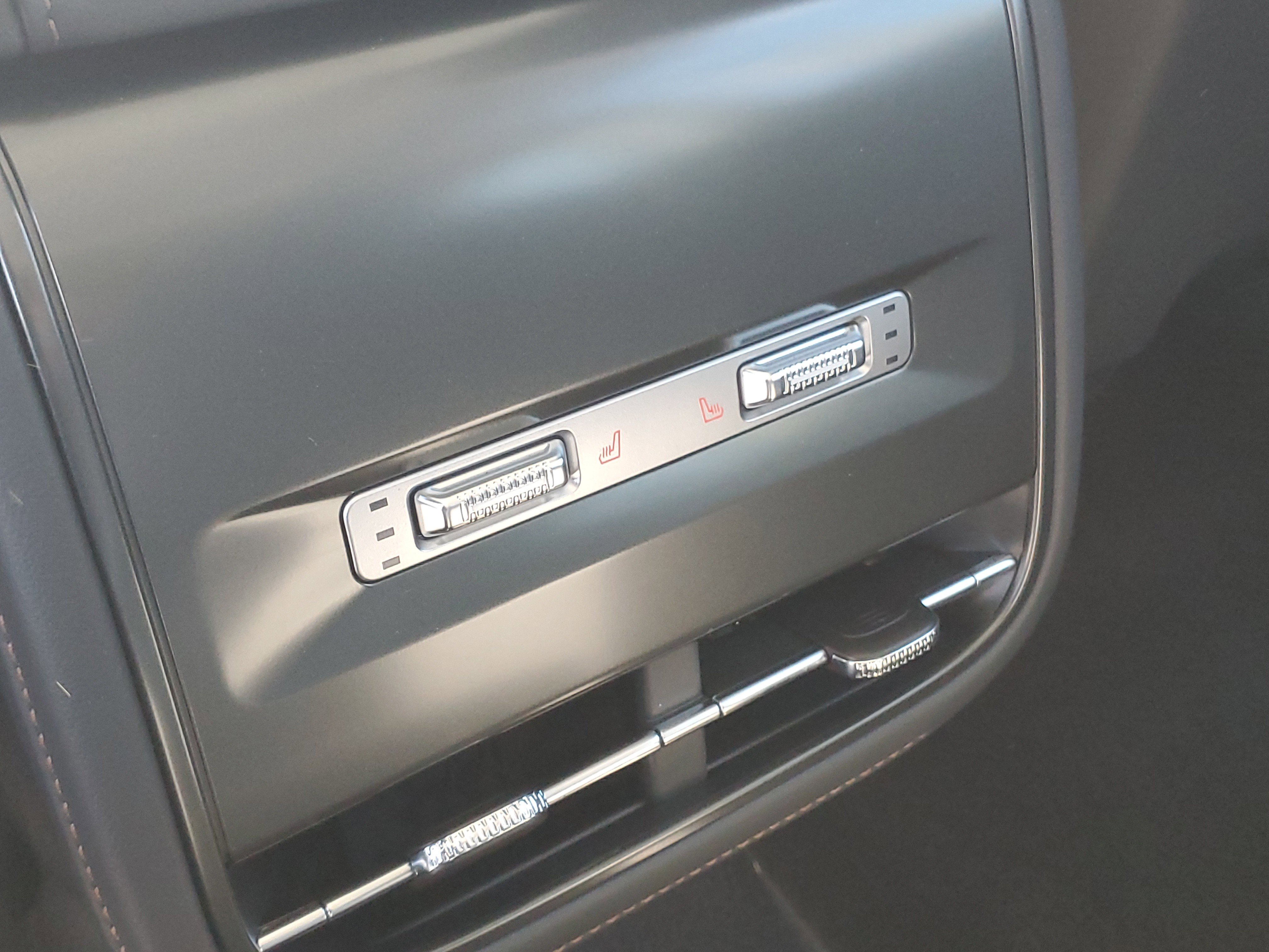 New 2026 Lincoln Nautilus Reserve w/ Jet Appearance Package image 30