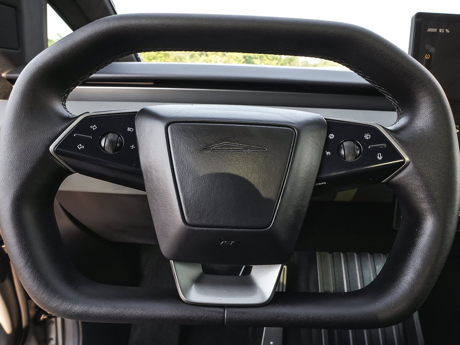 Used 2025 Tesla Cybertruck AWD Crew Cab image 17