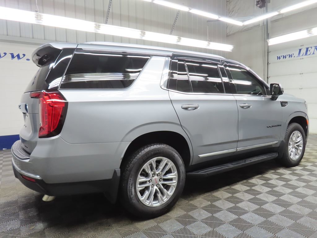 Used 2024 GMC Yukon SLT w/ SLT Luxury Package image 5