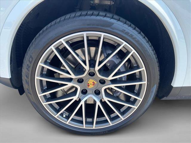 Used 2021 Porsche Cayenne Coupe AWD/4WD image 26