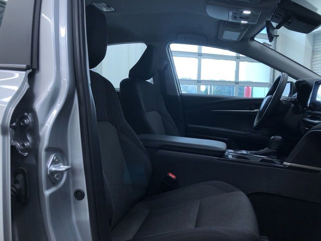 Used 2025 Toyota Camry LE image 15