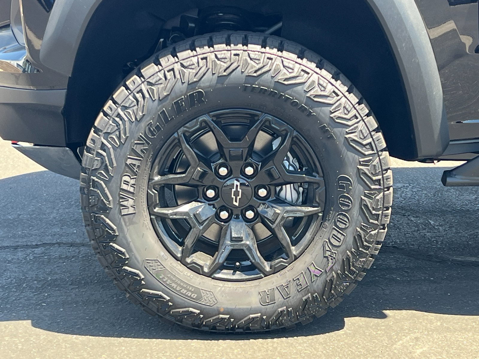 New 2026 Chevrolet Colorado ZR2 w/ Midnight Edition AWD/4WD image 24